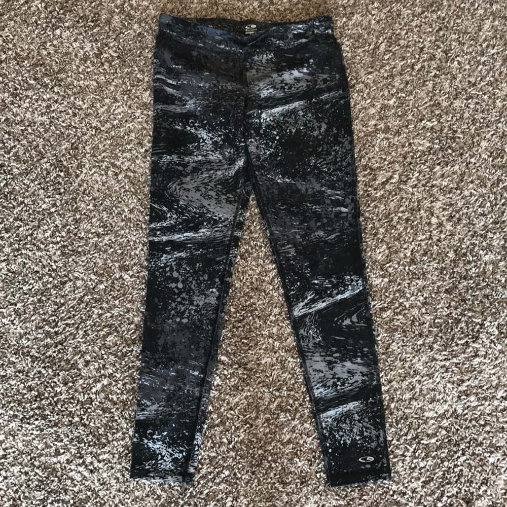 Leggings like new size medium